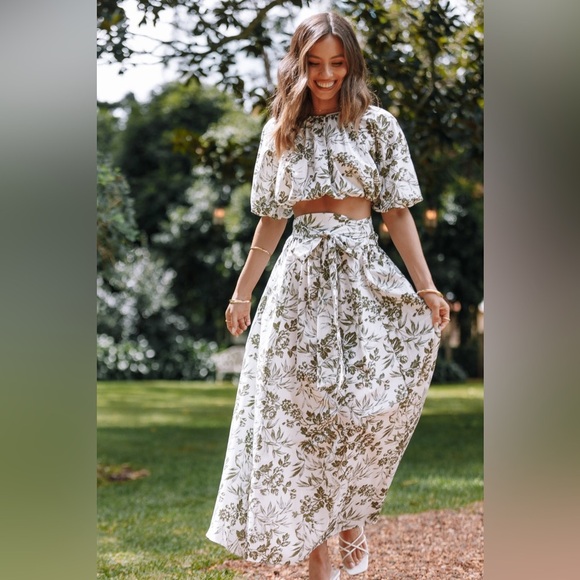 PETAL & PUP DELILAH SET - GREEN FLORAL L B1646 - Picture 1 of 9